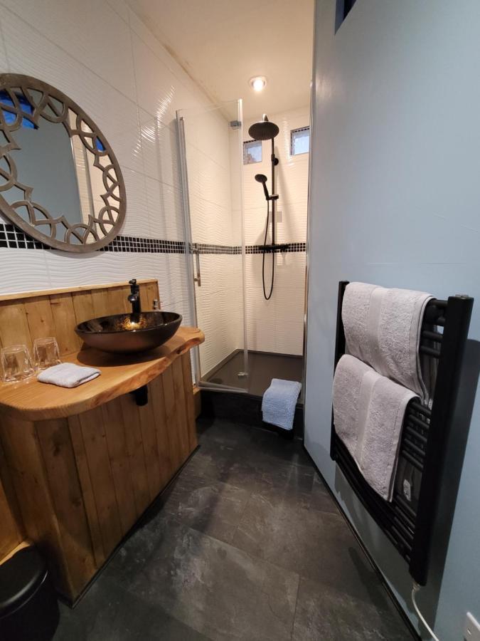 Farmhouse B&B Family Stay Or Romantic Break, On Our Smallholding Close To Нарбърт Екстериор снимка