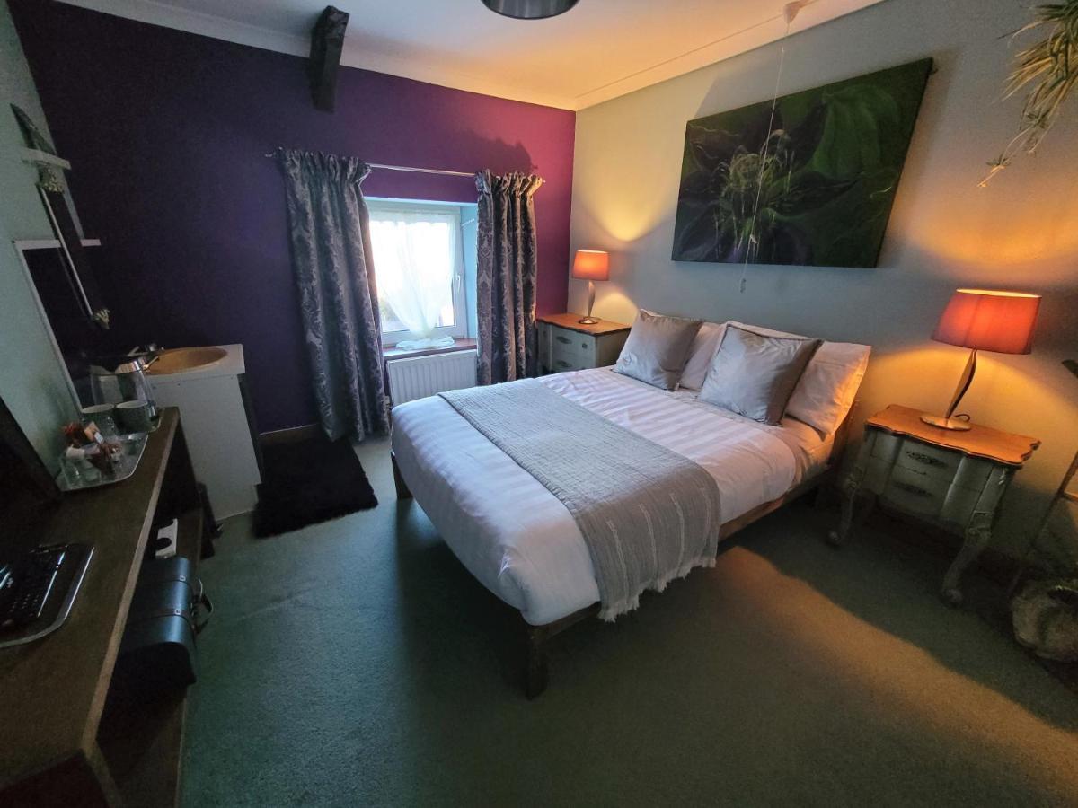 Farmhouse B&B Family Stay Or Romantic Break, On Our Smallholding Close To Нарбърт Екстериор снимка